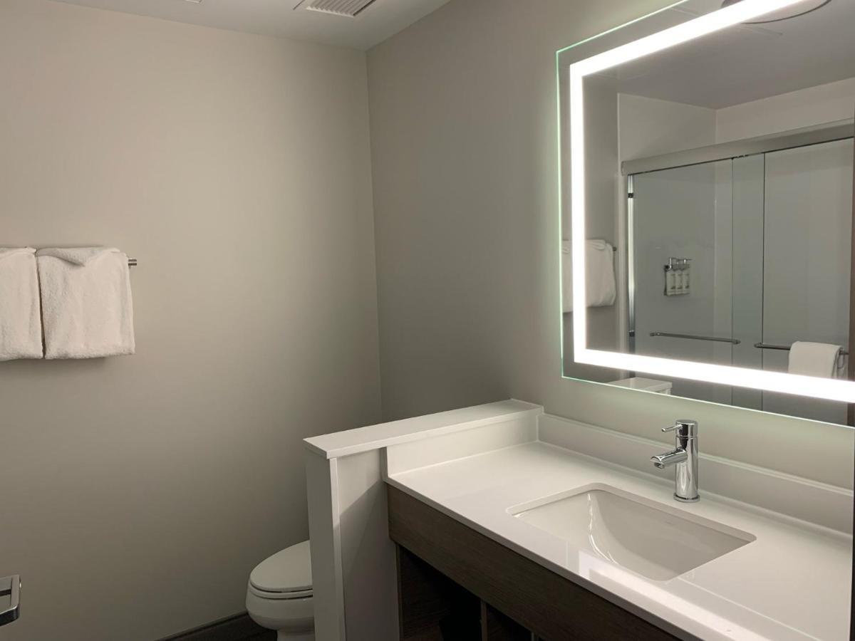 Holiday Inn Express & Suites - Courtenay - Comox By Ihg Exterior photo