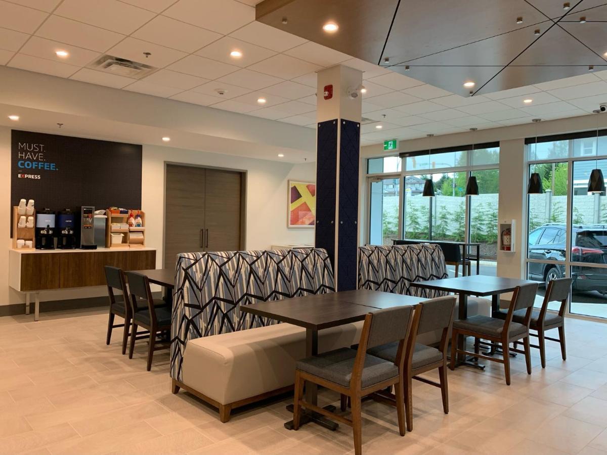 Holiday Inn Express & Suites - Courtenay - Comox By Ihg Exterior photo